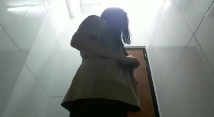 ABG SMA Istirahat Sekolah Bugil Part 1