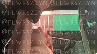 Hijab FLWRSZLYN Eksib di Mobil 5
